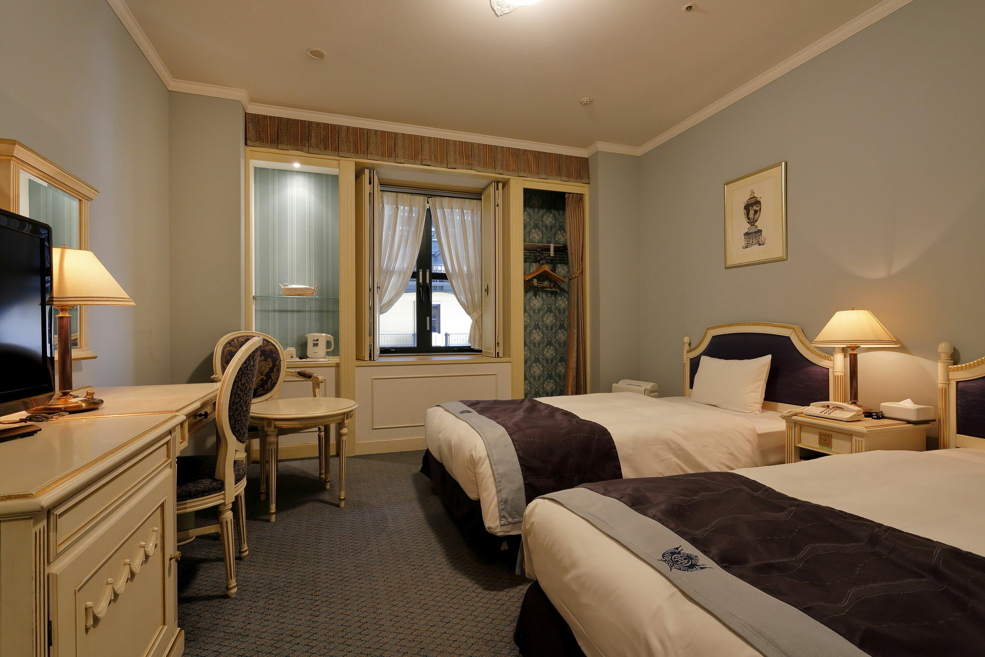 Monterey 4* Ōsaka